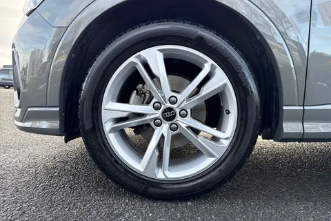 PX24NLJ Audi Q3 S line 35 TFSI  150 PS S tronic Thumbnail #10