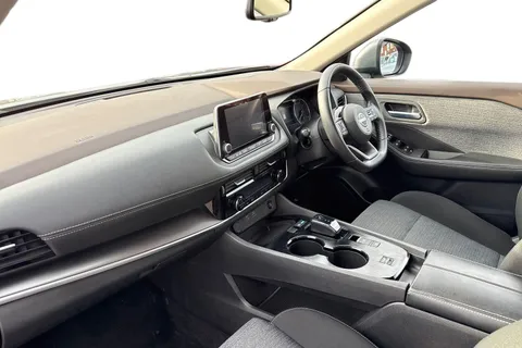 DV24UAT Nissan X-Trail 1.5 h e-POWER Acenta Premium Auto Euro 6 (s/s) 5dr Thumbnail #10