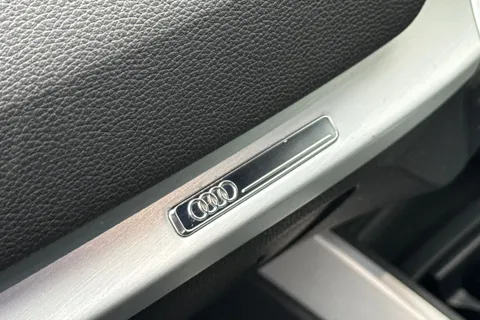 MT70NUU Audi Q2 1.5 TFSI CoD 35 S line S Tronic Euro 6 (s/s) 5dr Thumbnail #35