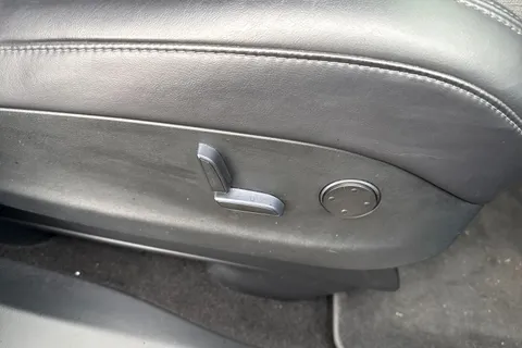 LG67KKJ Tesla Model X 75D (Dual Motor) Auto 4WDE 5dr Thumbnail #43