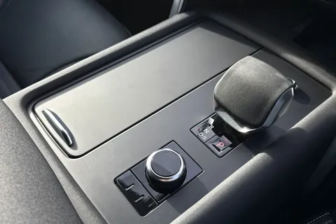 KT74TKC Land Rover Discovery 3.0 D350 Dynamic HSE 5dr Thumbnail #15