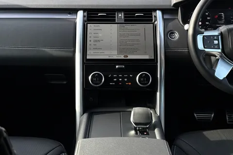 KT74TKC Land Rover Discovery 3.0 D350 Dynamic HSE 5dr Thumbnail #16
