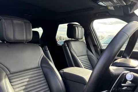 KT74TKC Land Rover Discovery 3.0 D350 Dynamic HSE 5dr Thumbnail #23