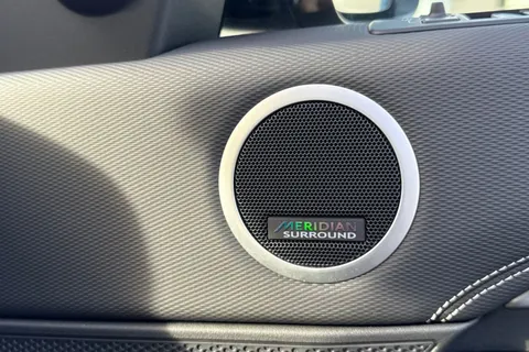 KT74TKC Land Rover Discovery 3.0 D350 Dynamic HSE 5dr Thumbnail #26