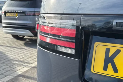 KT74TKC Land Rover Discovery 3.0 D350 Dynamic HSE 5dr Thumbnail #28