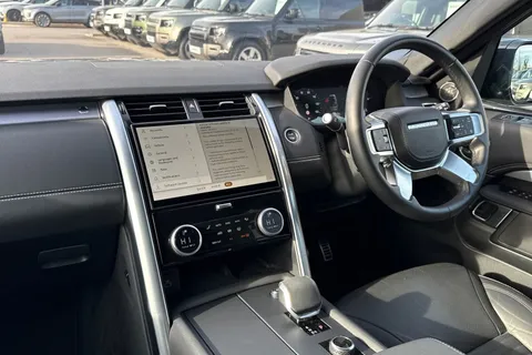 KT74TKC Land Rover Discovery 3.0 D350 Dynamic HSE 5dr Thumbnail #45