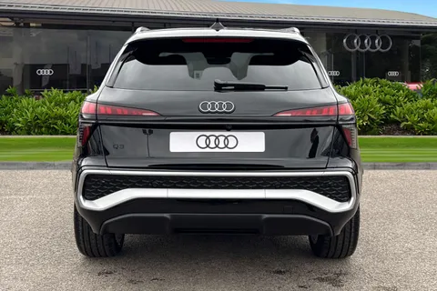  Audi Q3 1.5 TFSI S line S Tronic Euro 6 (s/s) 5dr Thumbnail #5