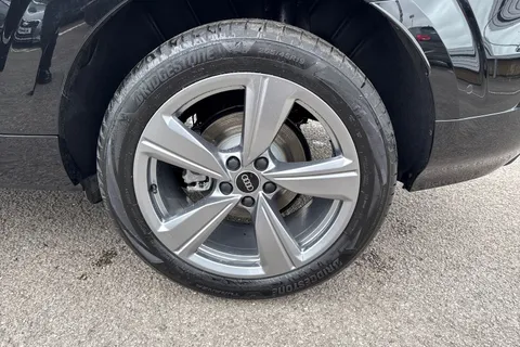  Audi Q3 1.5 TFSI S line S Tronic Euro 6 (s/s) 5dr Thumbnail #11