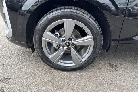  Audi Q3 1.5 TFSI S line S Tronic Euro 6 (s/s) 5dr Thumbnail #12