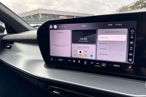  Audi Q3 1.5 TFSI S line S Tronic Euro 6 (s/s) 5dr Thumbnail #32