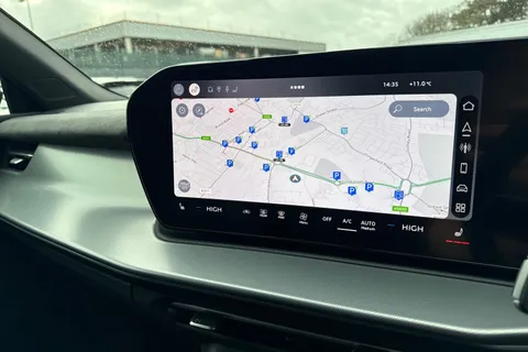  Audi Q3 1.5 TFSI S line S Tronic Euro 6 (s/s) 5dr Thumbnail #35