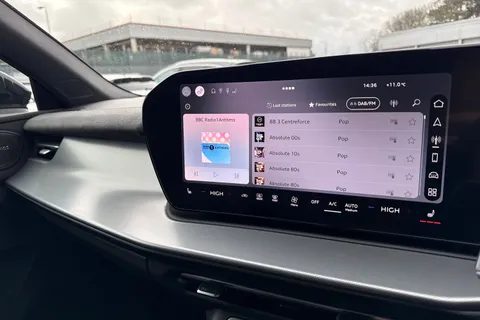  Audi Q3 1.5 TFSI S line S Tronic Euro 6 (s/s) 5dr Thumbnail #37