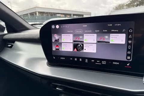  Audi Q3 1.5 TFSI S line S Tronic Euro 6 (s/s) 5dr Thumbnail #42