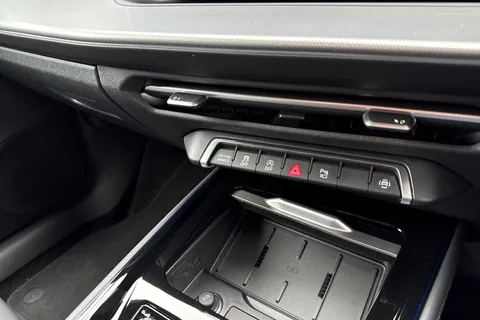  Audi Q3 1.5 TFSI S line S Tronic Euro 6 (s/s) 5dr Thumbnail #49