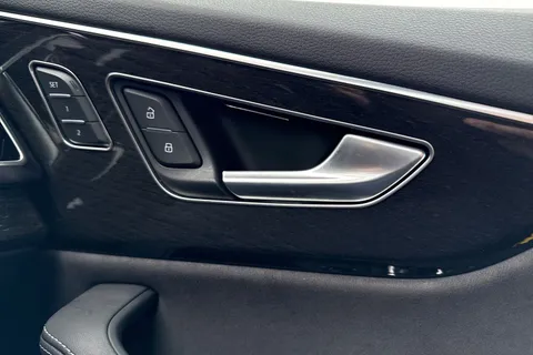 AF24RHV Audi SQ8 SUV  Black Edition TFSI  507 PS tiptronic Thumbnail #22