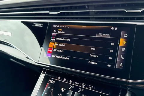 AF24RHV Audi SQ8 SUV  Black Edition TFSI  507 PS tiptronic Thumbnail #39