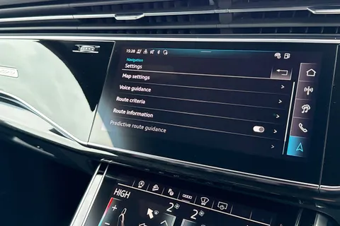 AF24RHV Audi SQ8 SUV  Black Edition TFSI  507 PS tiptronic Thumbnail #45