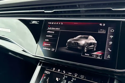 AF24RHV Audi SQ8 SUV  Black Edition TFSI  507 PS tiptronic Thumbnail #48