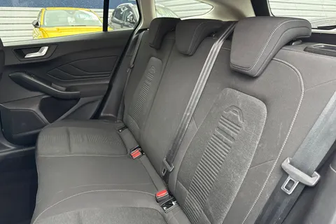 LO21RFE Ford Focus 1.5 EcoBlue Active Auto Euro 6 (s/s) 5dr Thumbnail #15