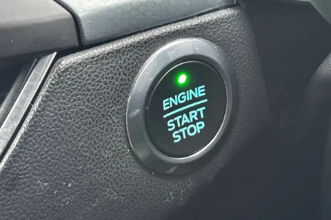 LO21RFE Ford Focus 1.5 EcoBlue Active Auto Euro 6 (s/s) 5dr Thumbnail #38