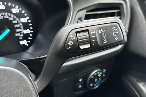 LO21RFE Ford Focus 1.5 EcoBlue Active Auto Euro 6 (s/s) 5dr Thumbnail #41