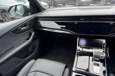 PN75GVR Audi Q8 SUV  Black Edition 50 TDI quattro 286 PS tiptronic Thumbnail #19