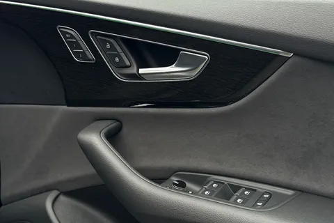 PN75GVR Audi Q8 SUV  Black Edition 50 TDI quattro 286 PS tiptronic Thumbnail #20