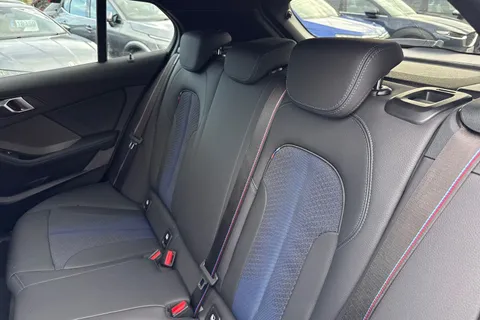 DN73EUR BMW 1 Series 1.5 118i M Sport (LCP) DCT Euro 6 (s/s) 5dr Thumbnail #14