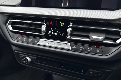 DN73EUR BMW 1 Series 1.5 118i M Sport (LCP) DCT Euro 6 (s/s) 5dr Thumbnail #19