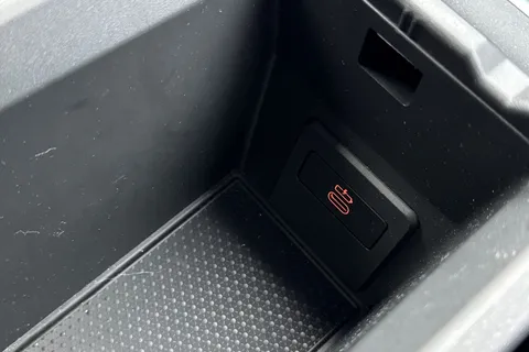 DN73EUR BMW 1 Series 1.5 118i M Sport (LCP) DCT Euro 6 (s/s) 5dr Thumbnail #42