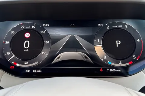 KS74XSZ Land Rover Range Rover Sport 3.0 D300 Dynamic SE 5dr Thumbnail #17