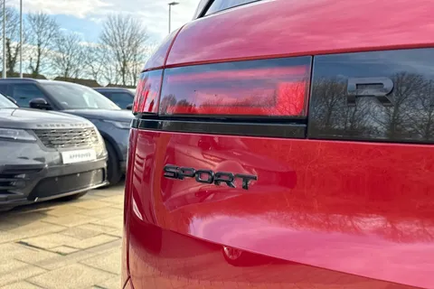 KS74XSZ Land Rover Range Rover Sport 3.0 D300 Dynamic SE 5dr Thumbnail #27