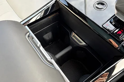 KS74XSZ Land Rover Range Rover Sport 3.0 D300 Dynamic SE 5dr Thumbnail #50