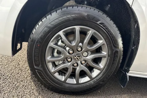 MF75FCE Volkswagen Transporter 2.0 TDI 110 Commerce Plus Van Thumbnail #7