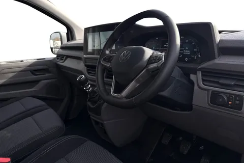 MF75FCE Volkswagen Transporter 2.0 TDI 110 Commerce Plus Van Thumbnail #8