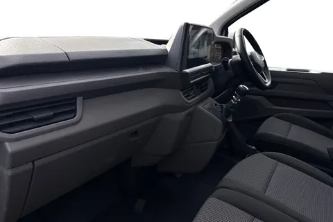 MF75FCE Volkswagen Transporter 2.0 TDI 110 Commerce Plus Van Thumbnail #9