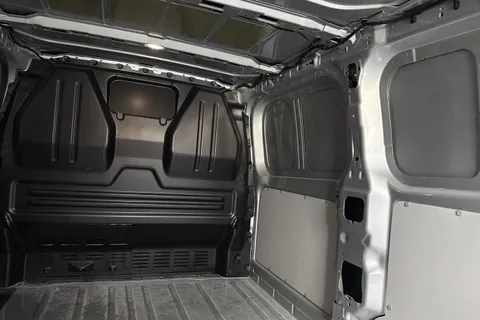 MF75FCE Volkswagen Transporter 2.0 TDI 110 Commerce Plus Van Thumbnail #14