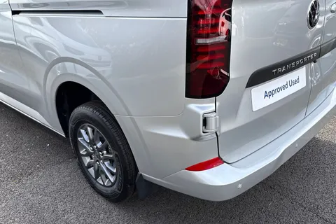 MF75FCE Volkswagen Transporter 2.0 TDI 110 Commerce Plus Van Thumbnail #16