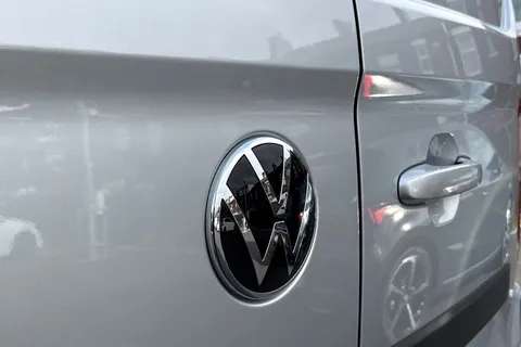 MF75FCE Volkswagen Transporter 2.0 TDI 110 Commerce Plus Van Thumbnail #28