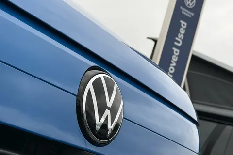 KR75EUV Volkswagen E-Transporter 160kW 65kWh Commerce Pro Kombi Van Auto Thumbnail #34