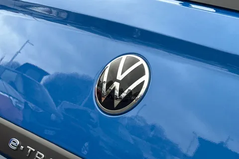 KR75EUV Volkswagen E-Transporter 160kW 65kWh Commerce Pro Kombi Van Auto Thumbnail #37