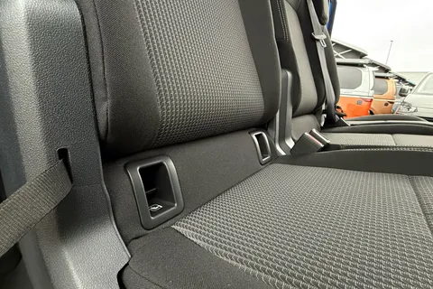 KR75EUV Volkswagen E-Transporter 160kW 65kWh Commerce Pro Kombi Van Auto Thumbnail #47