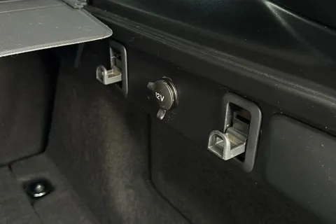 KW73RVA Land Rover Range Rover Velar 2.0 D200 Dynamic HSE 5dr Thumbnail #28