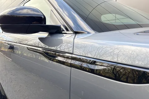 KW73RVA Land Rover Range Rover Velar 2.0 D200 Dynamic HSE 5dr Thumbnail #32