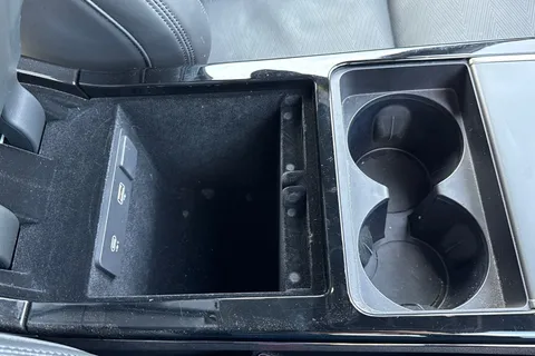 KW73RVA Land Rover Range Rover Velar 2.0 D200 Dynamic HSE 5dr Thumbnail #51