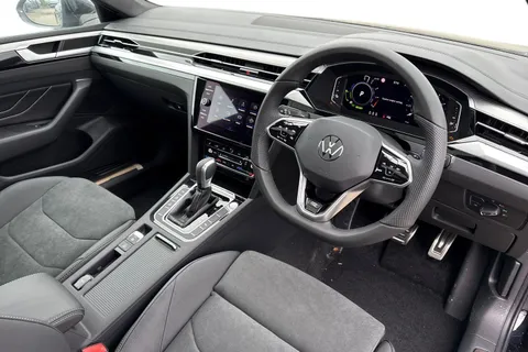 DA75HYH Volkswagen Arteon 1.4 TSI eHybrid R-Line 5dr DSG | Panoramic Sunroof | Adaptive Cruise Contro Thumbnail #7