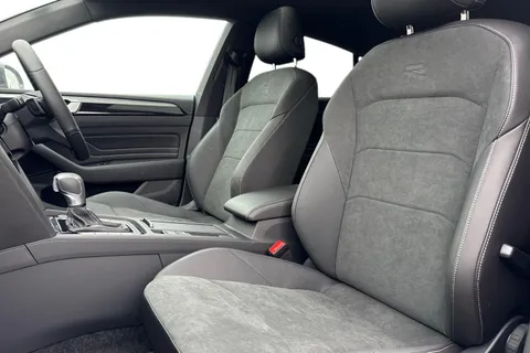 DA75HYH Volkswagen Arteon 1.4 TSI eHybrid R-Line 5dr DSG | Panoramic Sunroof | Adaptive Cruise Contro Thumbnail #10