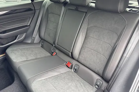 DA75HYH Volkswagen Arteon 1.4 TSI eHybrid R-Line 5dr DSG | Panoramic Sunroof | Adaptive Cruise Contro Thumbnail #13