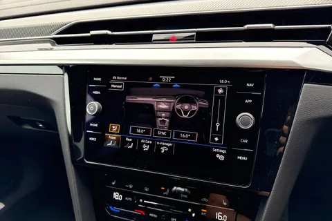 DA75HYH Volkswagen Arteon 1.4 TSI eHybrid R-Line 5dr DSG | Panoramic Sunroof | Adaptive Cruise Contro Thumbnail #18