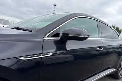 DA75HYH Volkswagen Arteon 1.4 TSI eHybrid R-Line 5dr DSG | Panoramic Sunroof | Adaptive Cruise Contro Thumbnail #25